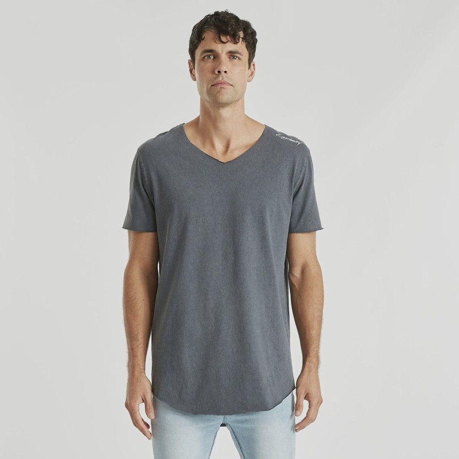 Men Kiss Chacey Tees | Animation Raw V Neck Tee- Pigment Asphalt